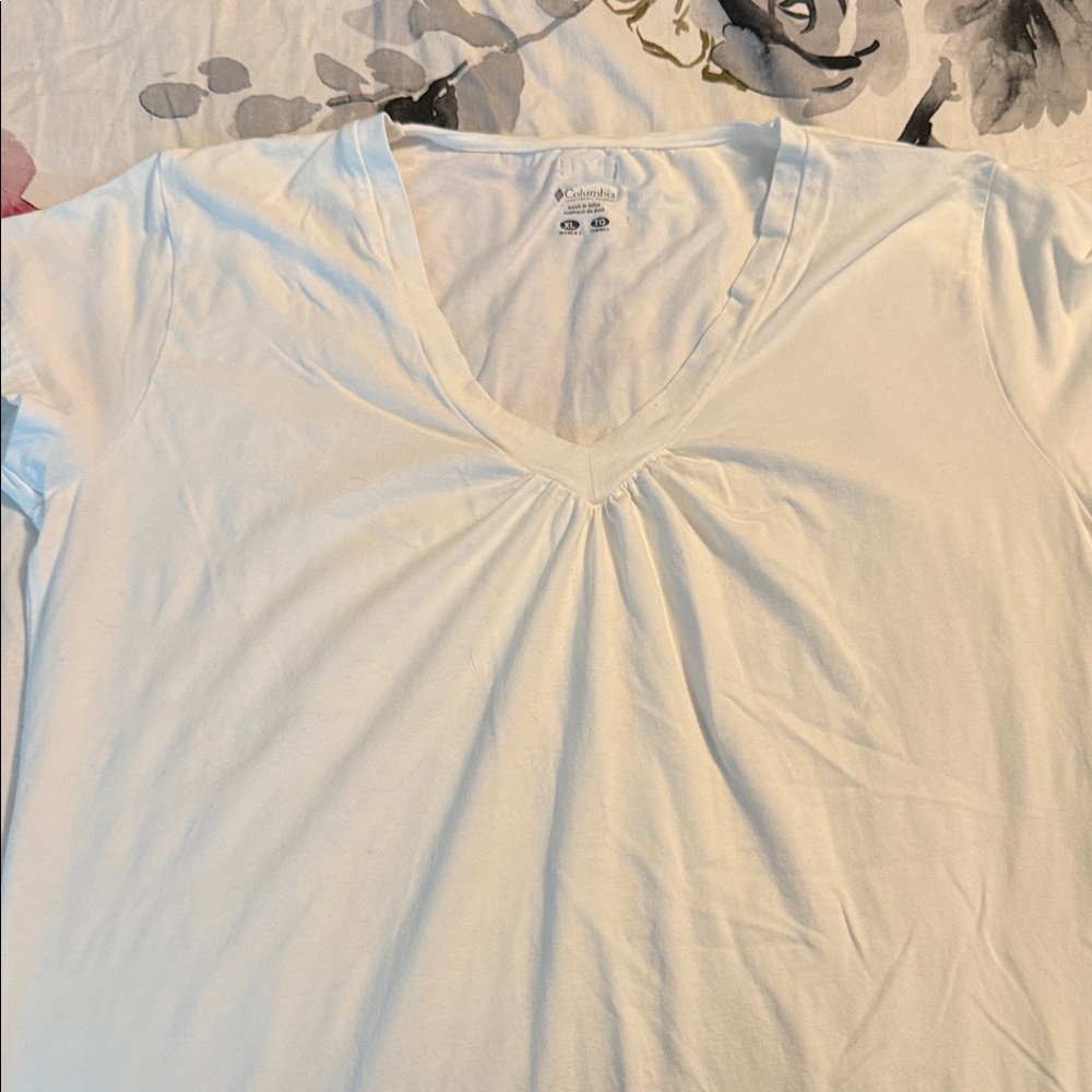 Columbia Women's White V-Neck Short Sleeve Tee